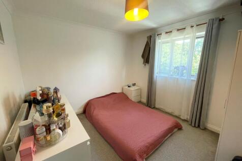 Farriers Court, Peterborough, PE2 7DY photo 5