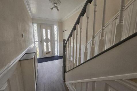 ENTRANCE HALLWAY
