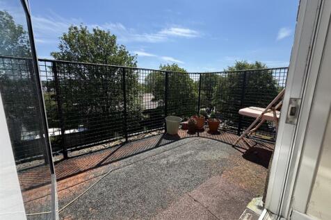 17897892 Balcony(1).jpeg