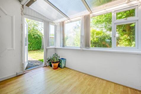 3 Court Farm Road-10.jpg