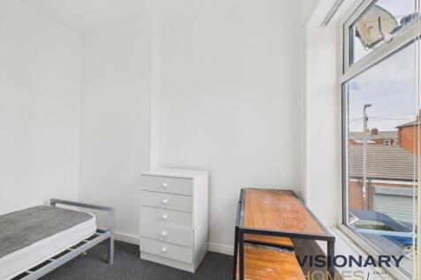 CAM03522G0-PR0219-STILL012