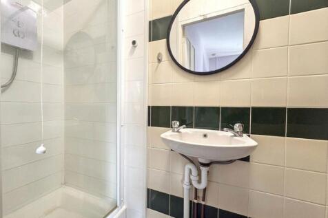 en suite bathroom