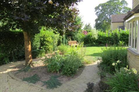 Milton Road, Oundle, Peterborough, PE8 photo 3