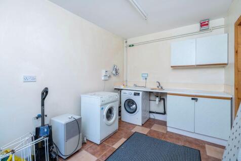 Guest Laundry Room
