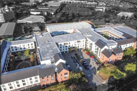 150 Queensway Court_-10bw.jpg