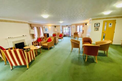 Communal Living Room.jpg