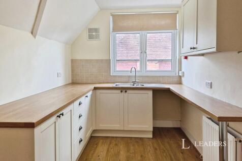 Kitchen (View 1)