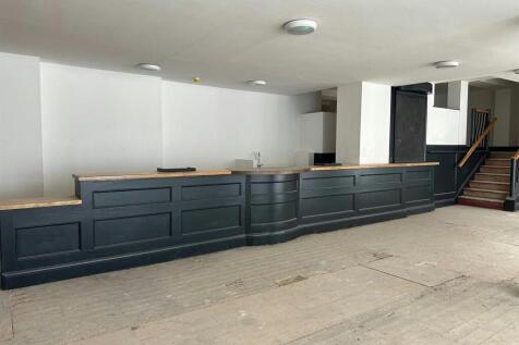 Retail Property (high street) to rent Image 8