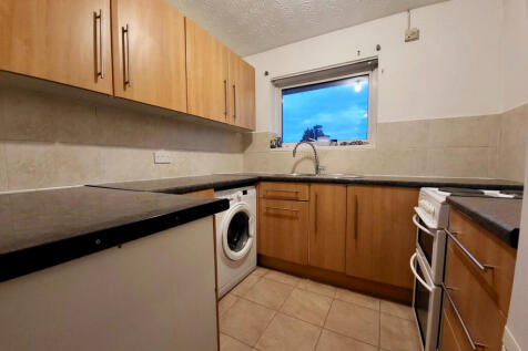 Oak Close, Yate, Bristol photo 3
