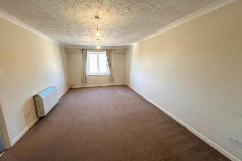 Garden Close,ANDOVER TOWN photo 2