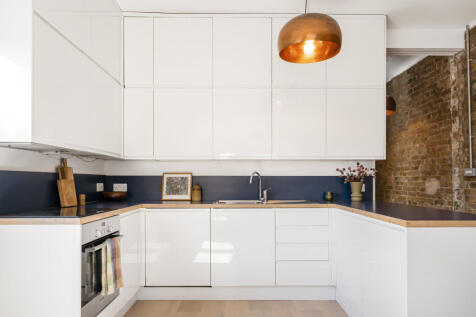 Reception/Kitchen