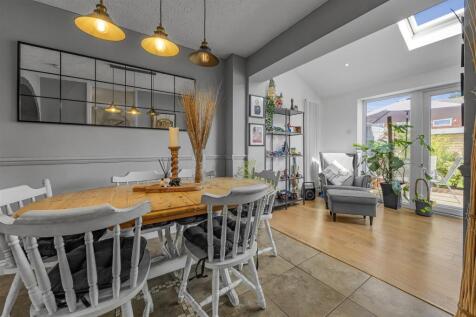 Dining Room 2.jpg