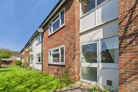 Chichester, PO20 - property photo