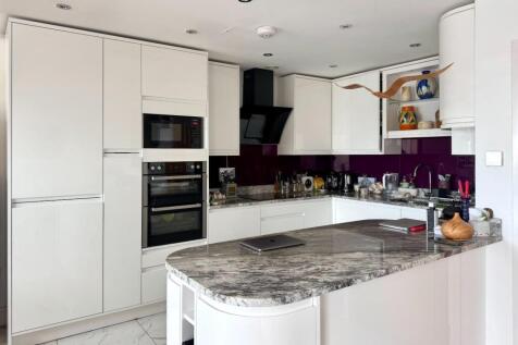 Open Plan Living/Dining/Kitchen