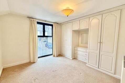 Main Bedroom with wardrobes