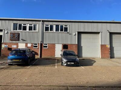 Photo 2. Unit 3.