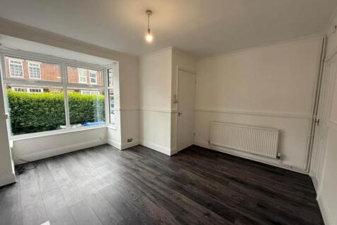 Clark Avenue, Grimsby photo 5