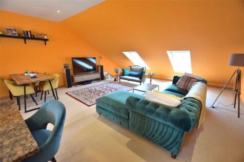 Lounge/Kitchen