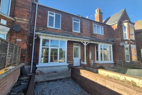 2-bed terraced on Edwin Street, Boston, Lincolnshire, £825/mo