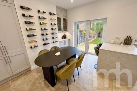 CLAREMONT ROAD, Great Moor SK2 7JT photo 3