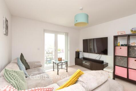 Redhill, RH1 - property photo