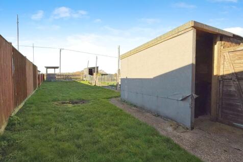 Rear Garden &amp; Outside Store