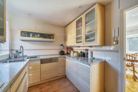 1357034-11-68cd8f...