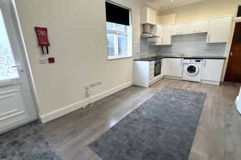 Kitchen / Living ...
