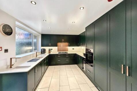 117 Ocean - Kitchen.jpg