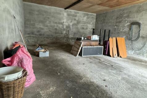 garage 4.jpg