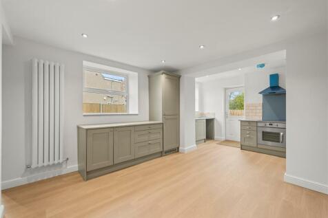 8 Bridle Road-09.jpg