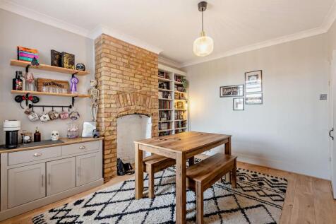 8697096-interior18-800.jpg