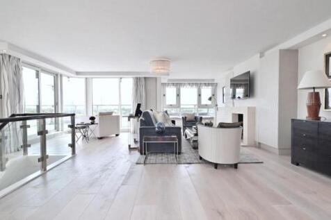 21 Park St James - Lounge.jpg