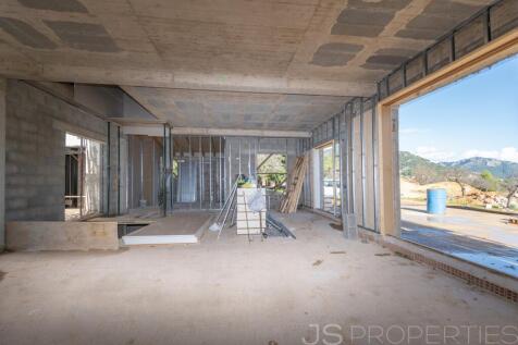 NEWLY BUILT MODERN VILLA IN UNIQUE LOCATION OF SELVA 