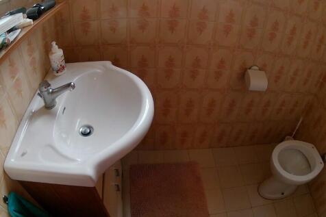 2nd bathroom