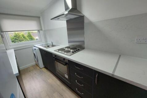 Shandon Crescent, Alexandria, Dunbartonshire, G83 photo 5