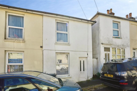 3-bed house on South Street, Ryde, £1,100/mo