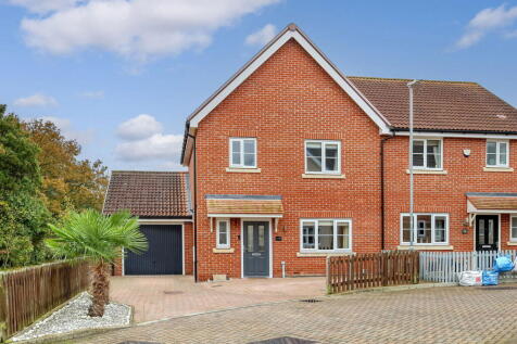 Basildon, SS15 - property photo