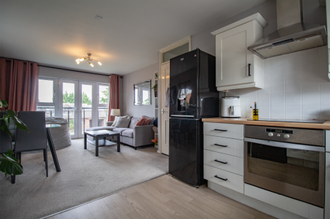 Lounge / Kitchen