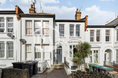 41A Woodland Gard...