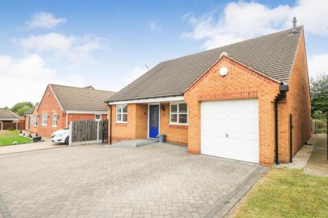 43 Queens Dr front.jpg
