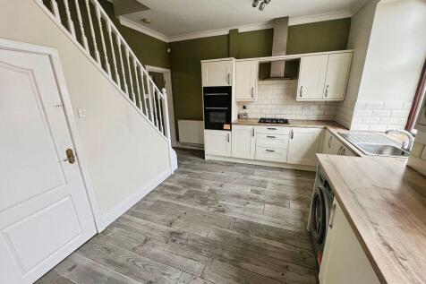 Bolton, BL2 - property photo