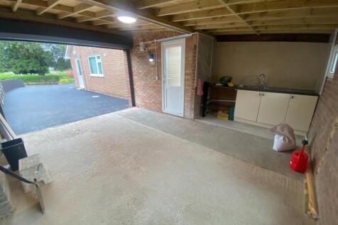 Garage / utility