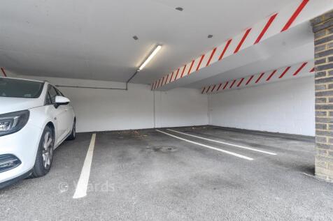 Driveway/Parking