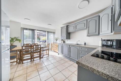 13584861368d3e4eda8ffc