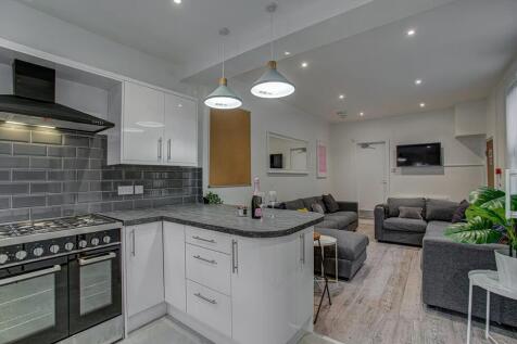 8-bed terraced on (8 Bed) Egerton Road, Fallowfield, Manchester, M14, £5,893/mo