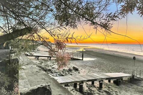 SEAVIEW SEA WALL from Tideways.jpg