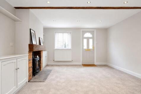 Living room 2.jpg