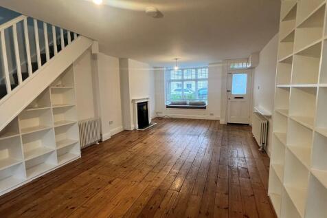 25 Carr Avenue ne...