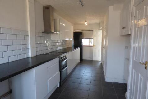 Whitmore Way, Basildon, SS14 photo 3